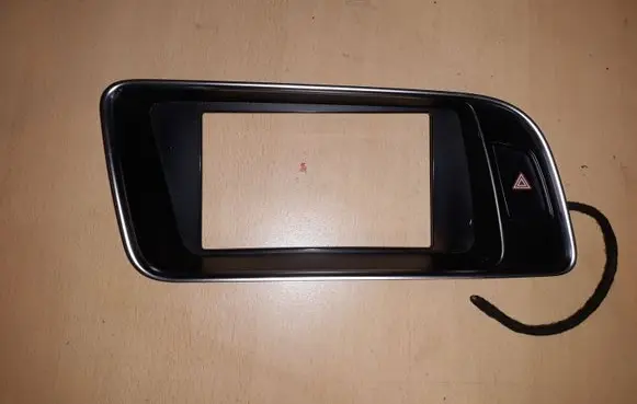 Audi Q5 SQ5 Radio/GPS head unit trim 8R1857186P