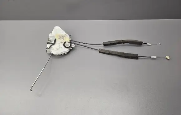 Honda CR-V Front door lock 72111SWAP1