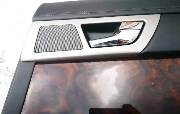 Rear door interior handle