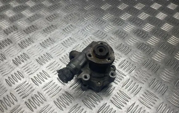 Volkswagen Golf IV Power steering pump 1J0422154A