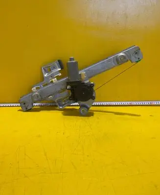 Chrysler 300 - 300C Rear door window regulator with motor 05065473