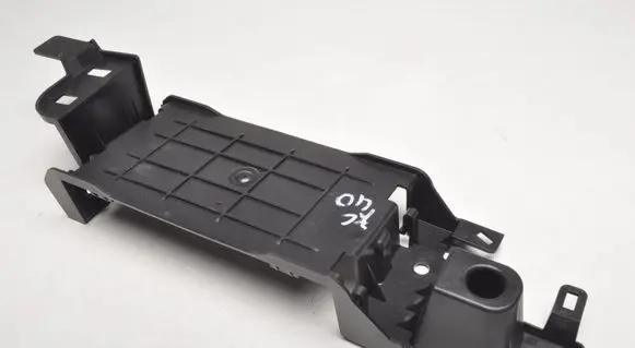 Volvo XC40 Engine mount bracket 31475065