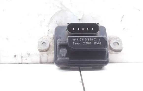 Coolant fan relay