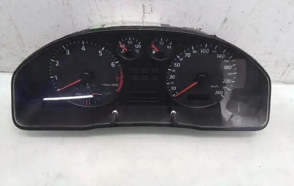 Audi A4 S4 B5 8D Speedometer (instrument cluster) 8D0919861