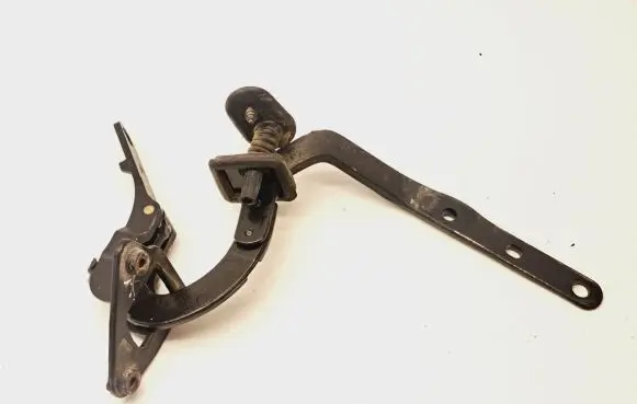 Volvo XC70 Tailgate/trunk/boot hinge 8643158 6670G
