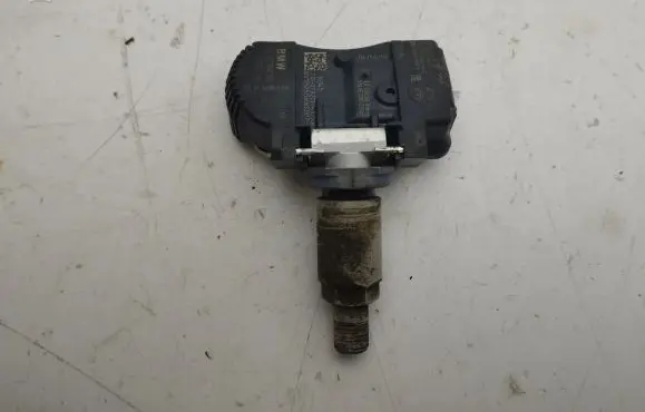 BMW i3 Tire pressure sensor 70735510