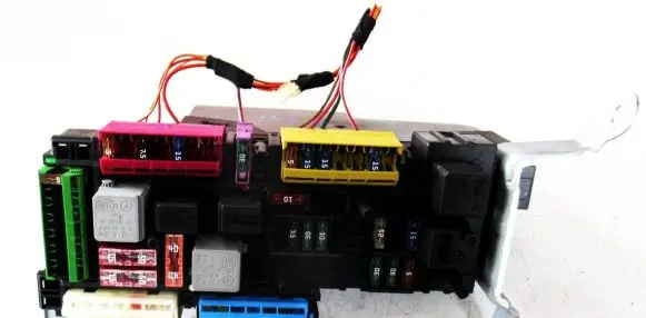 Mercedes-Benz E W212 Fuse module 2129005101 5DK00962028 2129024301
