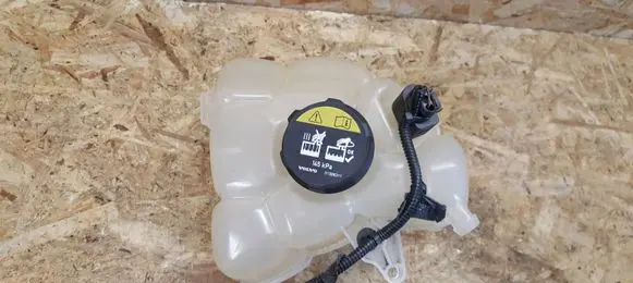 Volvo S90, V90 Coolant expansion tank/reservoir 31338291