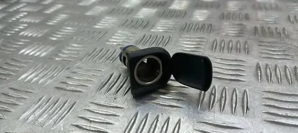 KIA Sportage 12 V Socket (rear) 