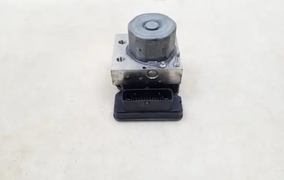 Mercedes-Benz A W176 ABS Pump A1764310200
