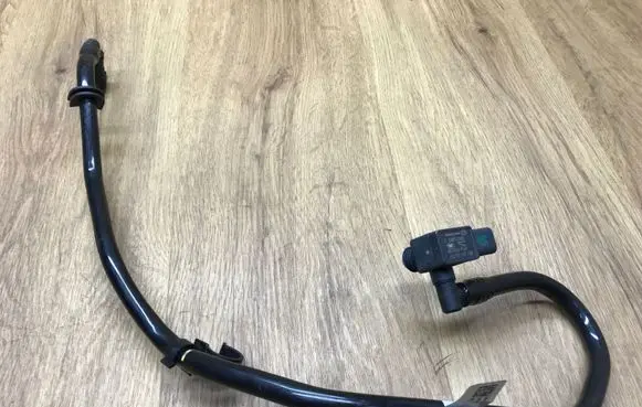 Land Rover Discovery 5 Vacuum line/pipe/hose HPLA75510AA