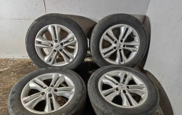 Nissan Qashqai+2 R17 alloy rim 