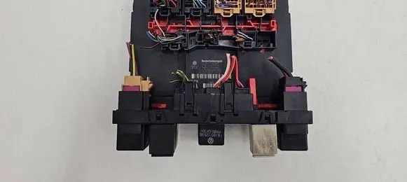 Skoda Octavia Mk2 (1Z) Comfort/convenience module 3C0937049AE 28068688 S2002