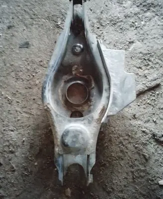 Toyota RAV 4 (XA40) Rear upper control arm/wishbone