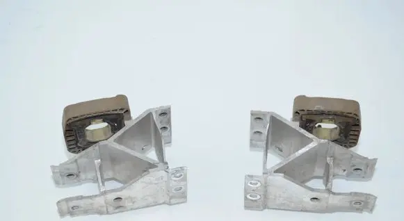 BMW 3 G20 G21 Radiator mount bracket 7422233 7422234 51117422233