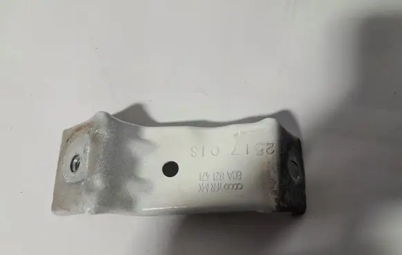 Audi Q5 SQ5 Fender mounting bracket 80A821472
