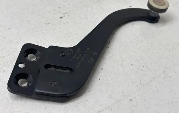 Volkswagen Transporter - Caravelle T5 Sliding door upper roller guide/hinge 7H0843435P 520614