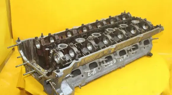 BMW 3 E46 Engine head 1436812