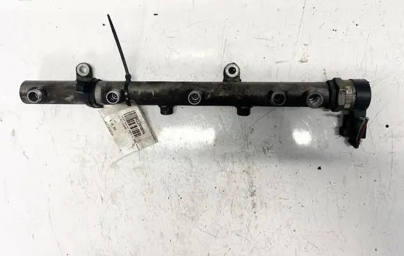 Audi Q7 4L Fuel main line pipe 057130090l