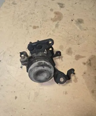 Toyota Corolla Verso E121 Engine mount bracket 
