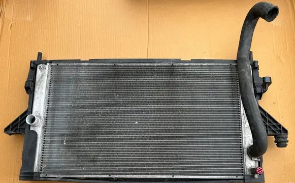 Volvo V50 Coolant radiator 3M518005DB 3M518005