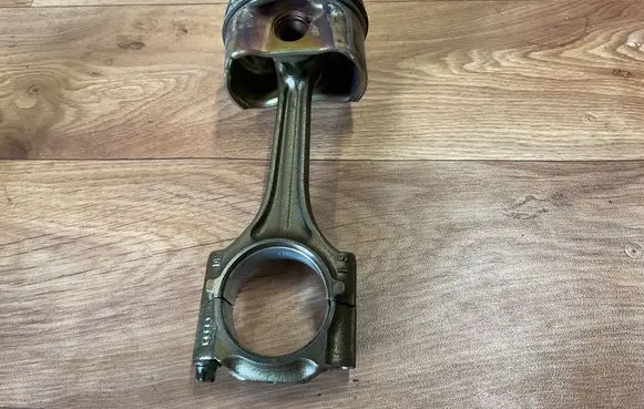 Audi A4 S4 B6 8E 8H Piston with connecting rod ALT