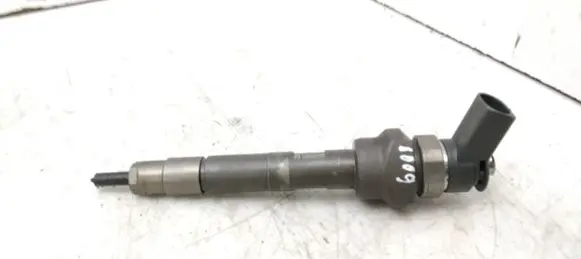 BMW X1 E84 Fuel injector 0445110289 7798446