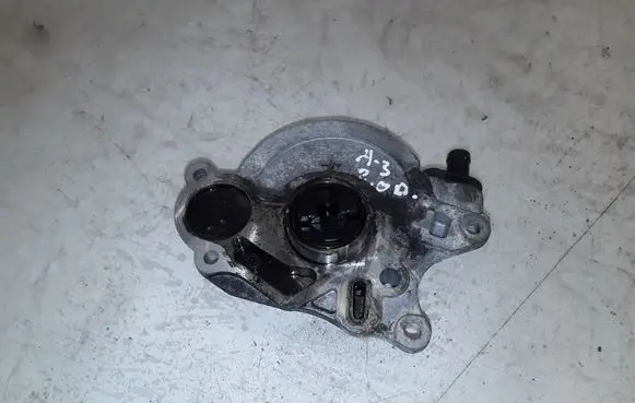 Audi A3 S3 8P Vacuum pump 03L145207 03L100J