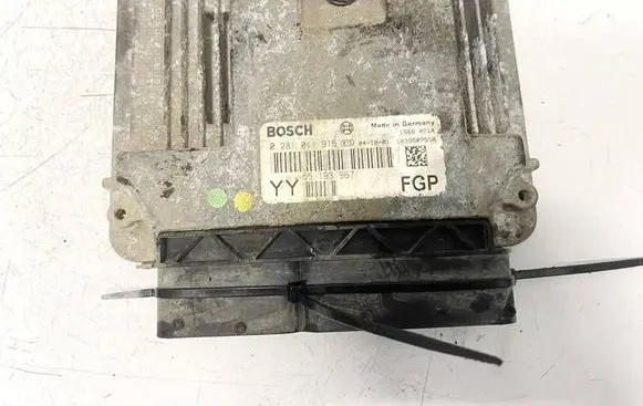 Opel Vectra C Engine control unit/module 0281011915 55193967