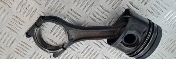 Land Rover Discovery 3 - LR3 Piston with connecting rod