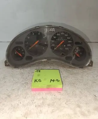 Opel Tigra A Speedometer (instrument cluster) 90564481PA