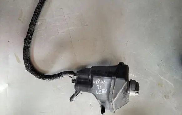 Audi A8 S8 D3 4E Power steering fluid tank/reservoir 4E0422373N