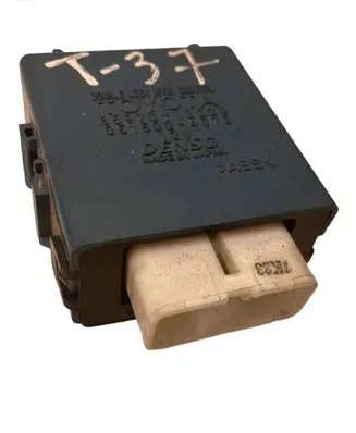Toyota Auris 150 Door central lock control unit/module 8597012020 0515004070