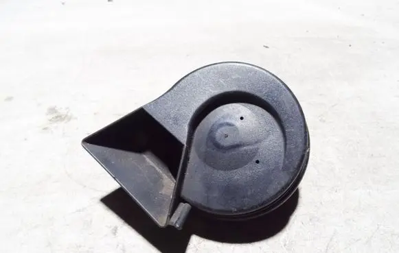 Audi A4 S4 B7 8E 8H Horn signal 8E0951223A