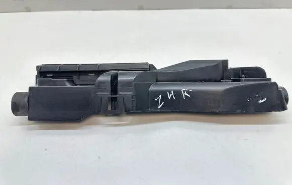BMW Z4 E85 E86 Radiator mount bracket 7530252