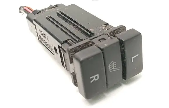 Toyota Auris 150 Seat heating switch 15B088 1332N6D