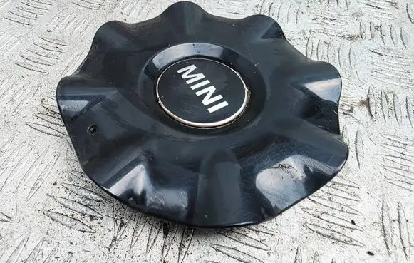 Mini One - Cooper F56 F55 R18 wheel hub/cap/trim 6860724 6864377