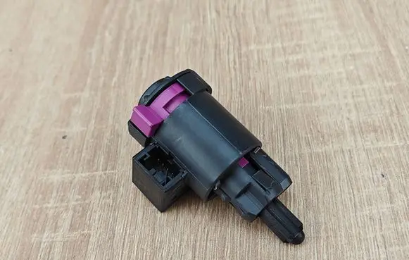 Audi A6 S6 C7 4G Brake pedal sensor switch 4F0945459B