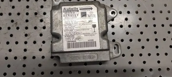 Renault Scenic I Airbag control unit/module 600639500 8200117652B 219
