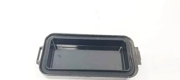 Volkswagen Bora Headlight/headlamp dust cover 205653C2
