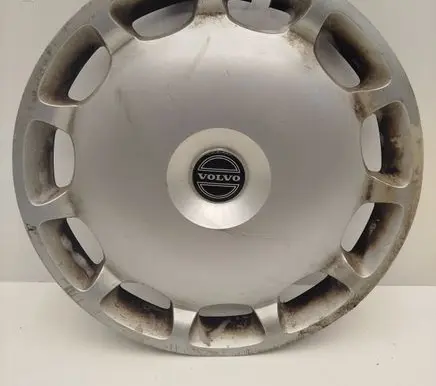 Volvo V70 R16 wheel hub/cap/trim 30645367