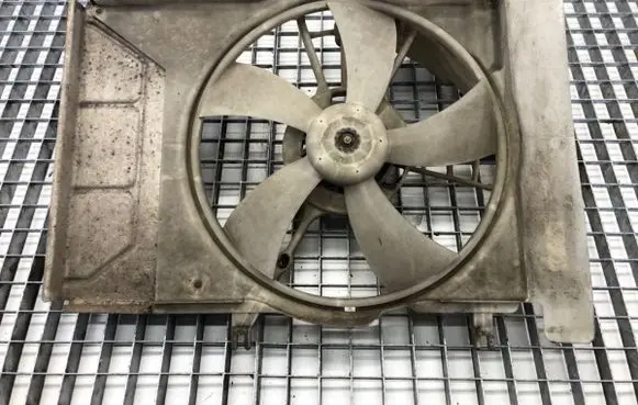 Toyota Yaris Fan set MF4227500456