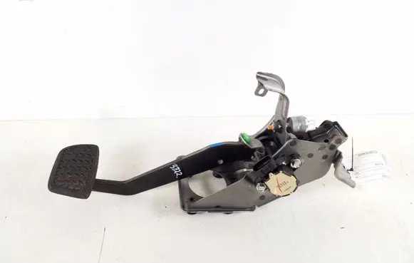 Lexus RX 330 - 350 - 400H Brake pedal 47101-48090