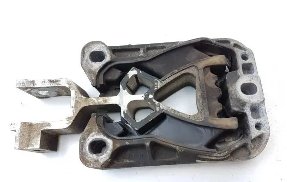 Ford Focus Engine mount bracket 326609 P112D