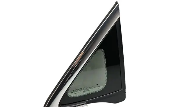 Chrysler Pacifica Front triangle window/glass 68227745AE 11171710160