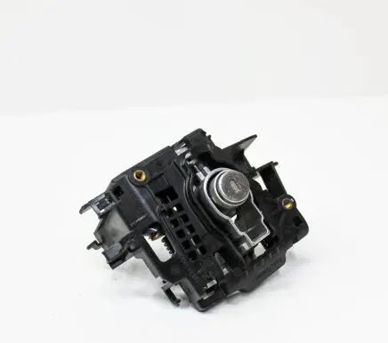 BMW X3 F25 Front door lock (next to the handle) 7290863