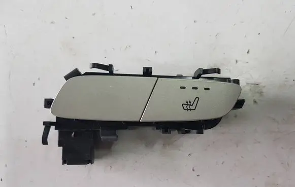 Mercedes-Benz C W205 Seat heating switch A2059050404IAUTOPI A2059050404