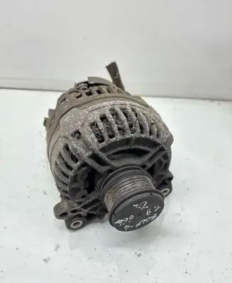 Volkswagen Golf IV Generator/alternator 028903028E 0124515010