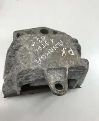 Seat Alhambra (Mk1) Engine mount bracket 7M3199555