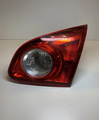 Tailgate rear/tail lights